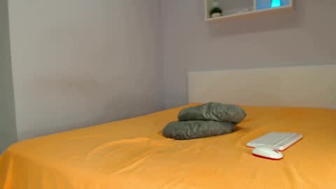 Snapshot of starfoxxxy1 chatting on January 20, 6:21 am Your fav Misteress and lover online show from January 20, 6:21 am