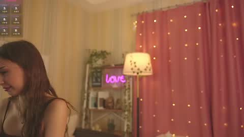 Chloe online show from April 20, 11:46 am