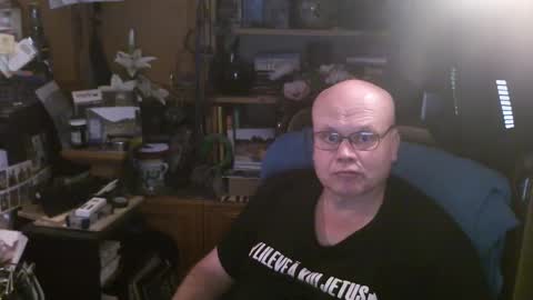 Snapshot of starterxyman chatting on December 16, 11:55 am starterxyman online show from December 16, 11:55 am