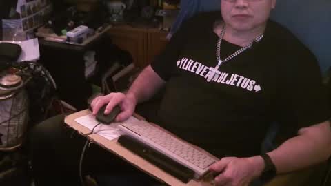 Snapshot of starterxyman chatting on March 9, 1:04 am starterxyman online show from March 9, 1:04 am