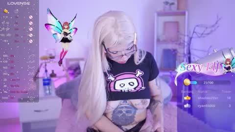 Yoko online show from December 13, 7:53 pm