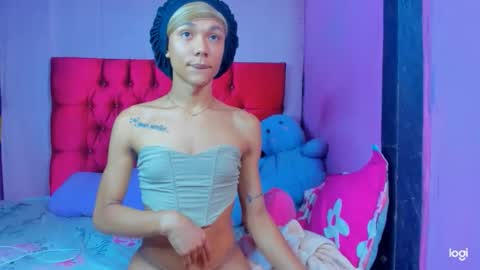 stassiebell online show from February 3, 9:14 am