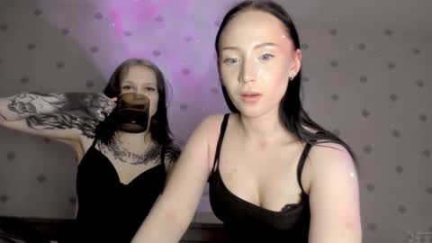 staysi_ online show from December 3, 10:52 pm