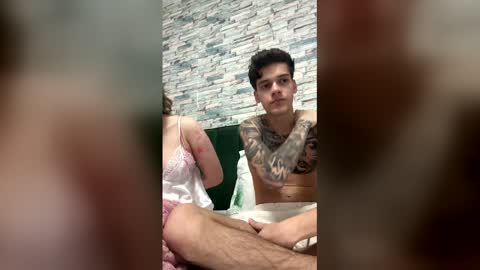 staywithuss online show from April 19, 10:56 pm