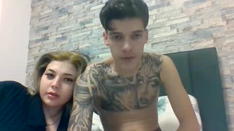 staywithuss online show from April 21, 1:42 am