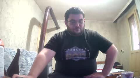 Snapshot of stefan90pt chatting on October 27, 6:28 am Stefan online show from October 27, 6:28 am