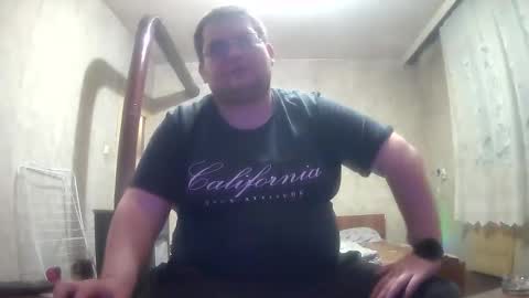 Snapshot of stefan90pt chatting on December 1, 11:32 pm Stefan online show from December 1, 11:32 pm