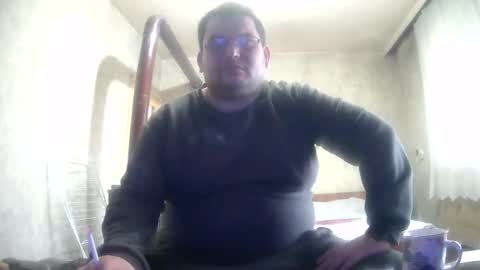 Snapshot of stefan90pt chatting on December 4, 9:07 am Stefan online show from December 4, 9:07 am