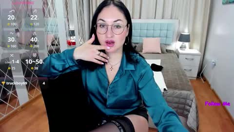 StefanaWinter online show from March 31, 5:41 am