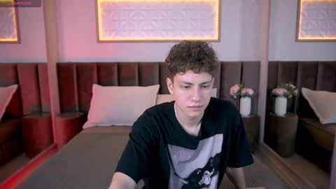 Snapshot of stefanbev chatting on February 11, 7:30 pm Esrefan online show from February 11, 7:30 pm