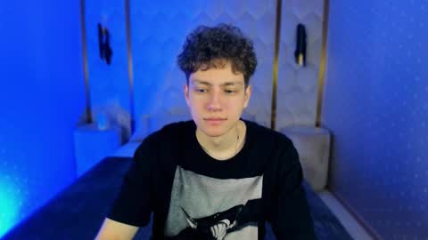 Snapshot of stefanbev chatting on February 16, 7:32 pm Esrefan online show from February 16, 7:32 pm