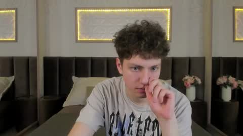 Snapshot of stefanbev chatting on February 27, 7:58 pm Esrefan online show from February 27, 7:58 pm