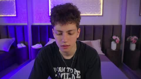 Esrefan online show from March 26, 7:52 pm