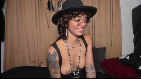 Snapshot of stefania_paz chatting on November 12, 11:58 pm Stefania online show from November 12, 11:58 pm