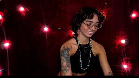 Snapshot of stefania_paz chatting on November 25, 12:54 am Stefania online show from November 25, 12:54 am