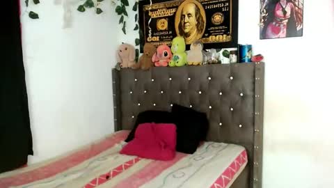 Snapshot of stefanny_2001 chatting on October 17, 2:04 am stefanny beautiful online show from October 17, 2:04 am