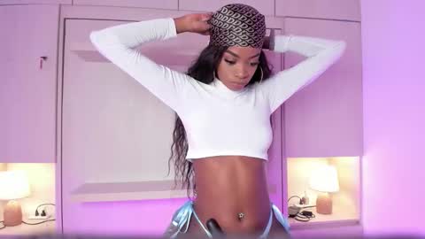 stefannyevans_ online show from March 13, 1:51 pm