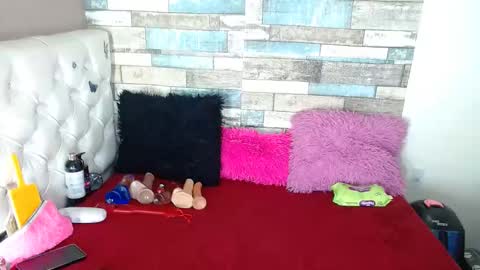 Snapshot of stefanvix202 chatting on February 12, 3:29 am Stefan online show from February 12, 3:29 am