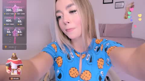 Snapshot of stefanycifuentes chatting on January 4, 5:16 pm Stefa  online show from January 4, 5:16 pm