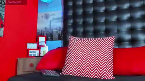 ---steffan--- online show from March 6, 10:17 pm