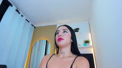 Snapshot of steisy_star chatting on December 22, 2:03 pm Steisy online show from December 22, 2:03 pm