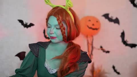 Snapshot of stela_vanila chatting on October 27, 12:58 am Stella online show from October 27, 12:58 am