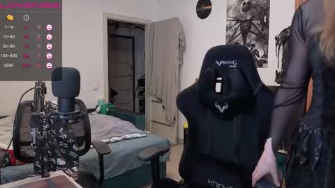 Snapshot of stella_and_carol chatting on September 16, 2:51 pm Diana online show from September 16, 2:51 pm