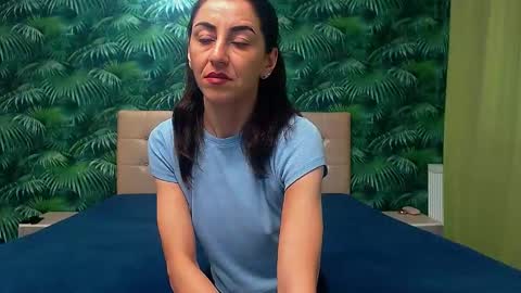 Snapshot of stella_john chatting on February 5, 6:13 am Stella John online show from February 5, 6:13 am