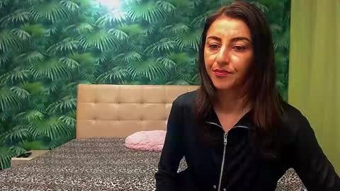 Snapshot of stella_john chatting on February 6, 5:35 am Stella John online show from February 6, 5:35 am