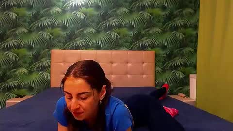 Snapshot of stella_john chatting on February 12, 5:37 am Stella John online show from February 12, 5:37 am