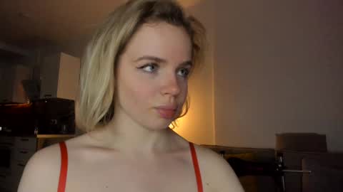 Asella online show from December 11, 2:00 pm