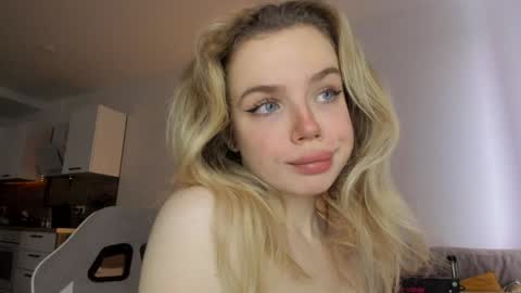 Asella online show from January 4, 9:10 am