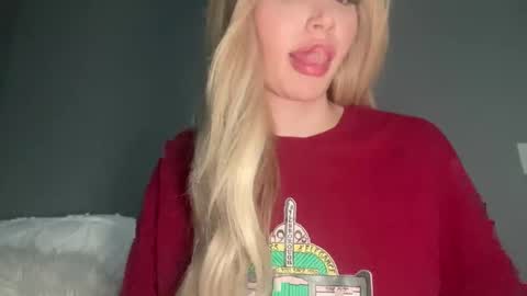 Snapshot of stellacummings chatting on February 12, 7:55 am Stella Bella online show from February 12, 7:55 am