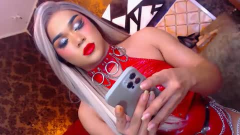 CALL ME STELLA online show from December 5, 12:33 pm