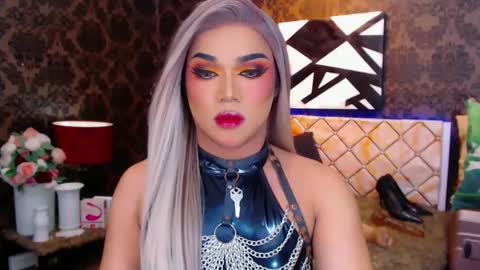 CALL ME STELLA online show from January 2, 8:39 am