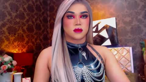 CALL ME STELLA online show from January 24, 9:49 am