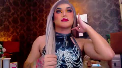 CALL ME STELLA online show from February 1, 9:54 am