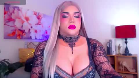 CALL ME STELLA online show from November 8, 3:39 am