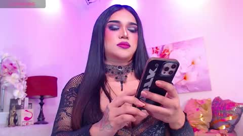 CALL ME STELLA online show from January 10, 9:00 am