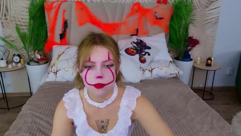 Stella 3 online show from October 31, 5:52 am