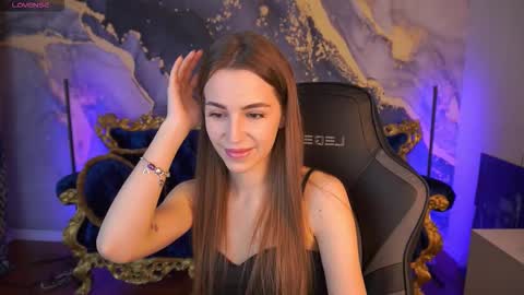 Snapshot of stellahoneywell chatting on October 28, 1:58 pm stellahoneywell online show from October 28, 1:58 pm