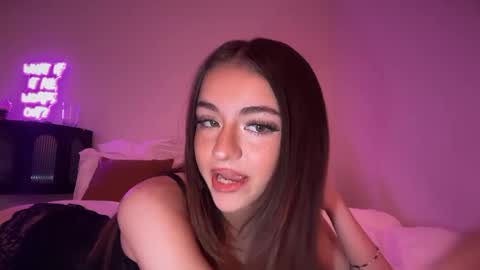 stellapearl online show from September 28, 8:36 pm