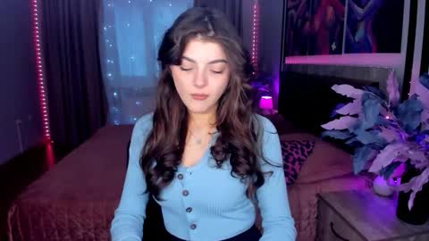 StellaRainbow online show from March 3, 6:30 am