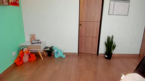 Snapshot of stellartois_ chatting on October 5, 12:03 pm sara  instagram sariishalove online show from October 5, 12:03 pm