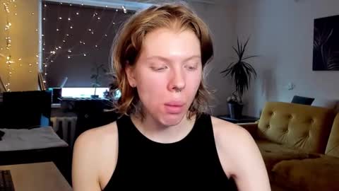 Snapshot of stellaswen chatting on February 19, 12:55 pm S T E L L A online show from February 19, 12:55 pm