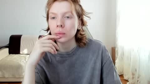 S T E L L A online show from April 17, 11:57 am