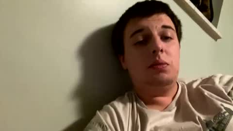 Snapshot of stepbro18 chatting on December 25, 1:31 am Honestly Im a slut I have a high sex drive and I love talking to people off this platform online show from December 25, 1:31 am