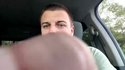 Snapshot of stepbro18 chatting on October 8, 10:29 pm Honestly Im a slut I have a high sex drive and I love talking to people off this platform online show from October 8, 10:29 pm