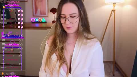 Emma online show from October 9, 9:46 pm