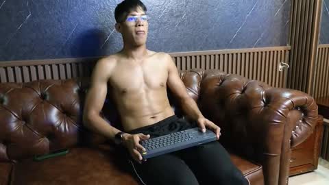 Stephan online show from March 8, 2:04 am